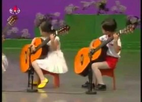Niños increíbles tocando la guitarra española | Recurso educativo 682627